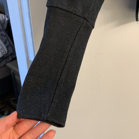 Gymshark sweatshirt - Picture 3 of 5